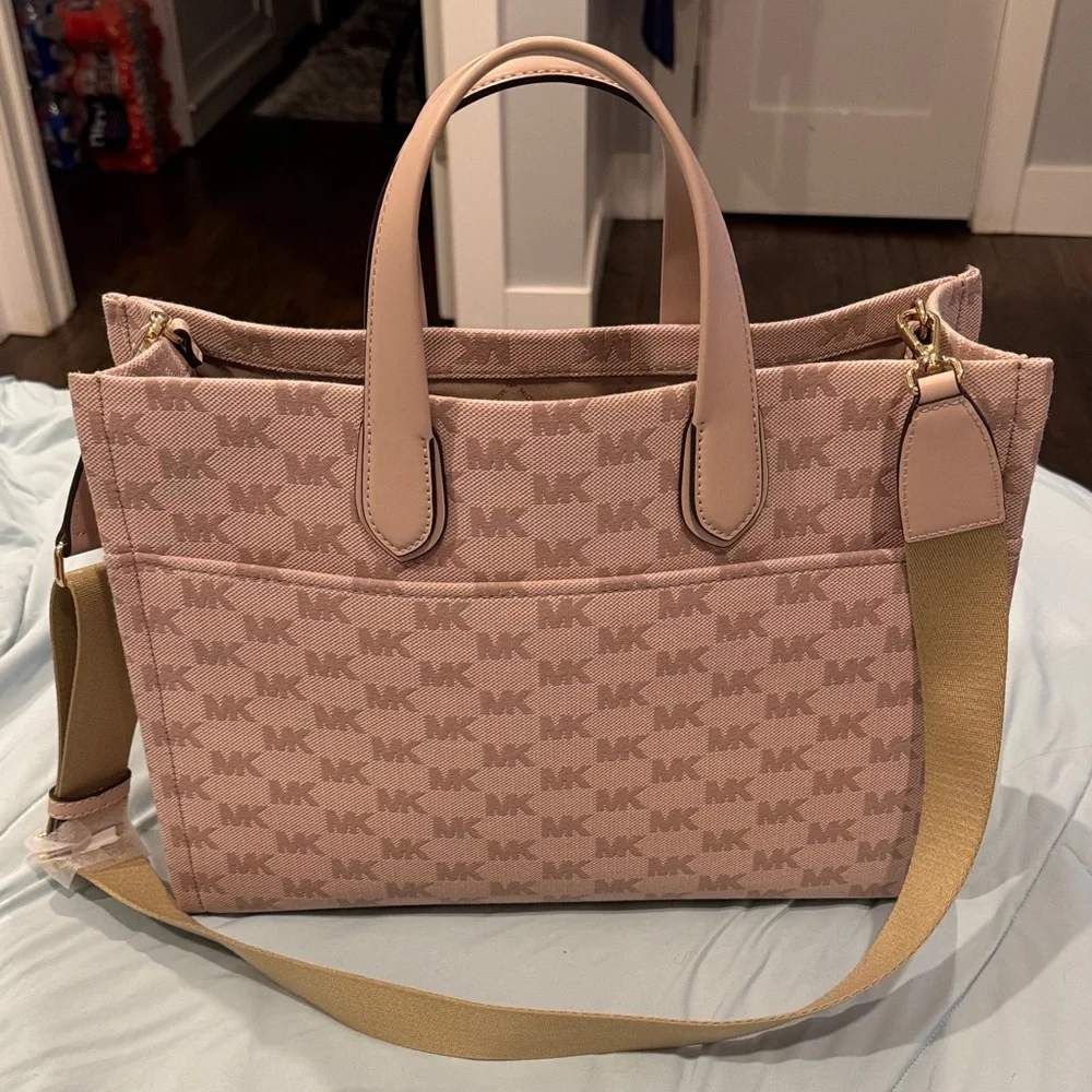 Michael Kors Soft Pink Monogram Large Gigi Tote *BRAND NEW*